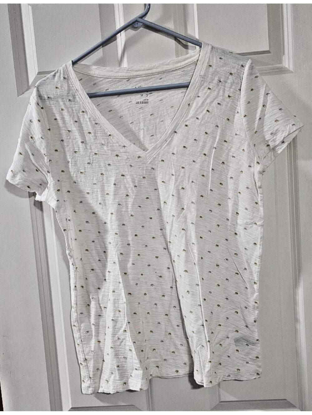 A New Day  white with gold  and Siver specs  t-shirt  sz Large